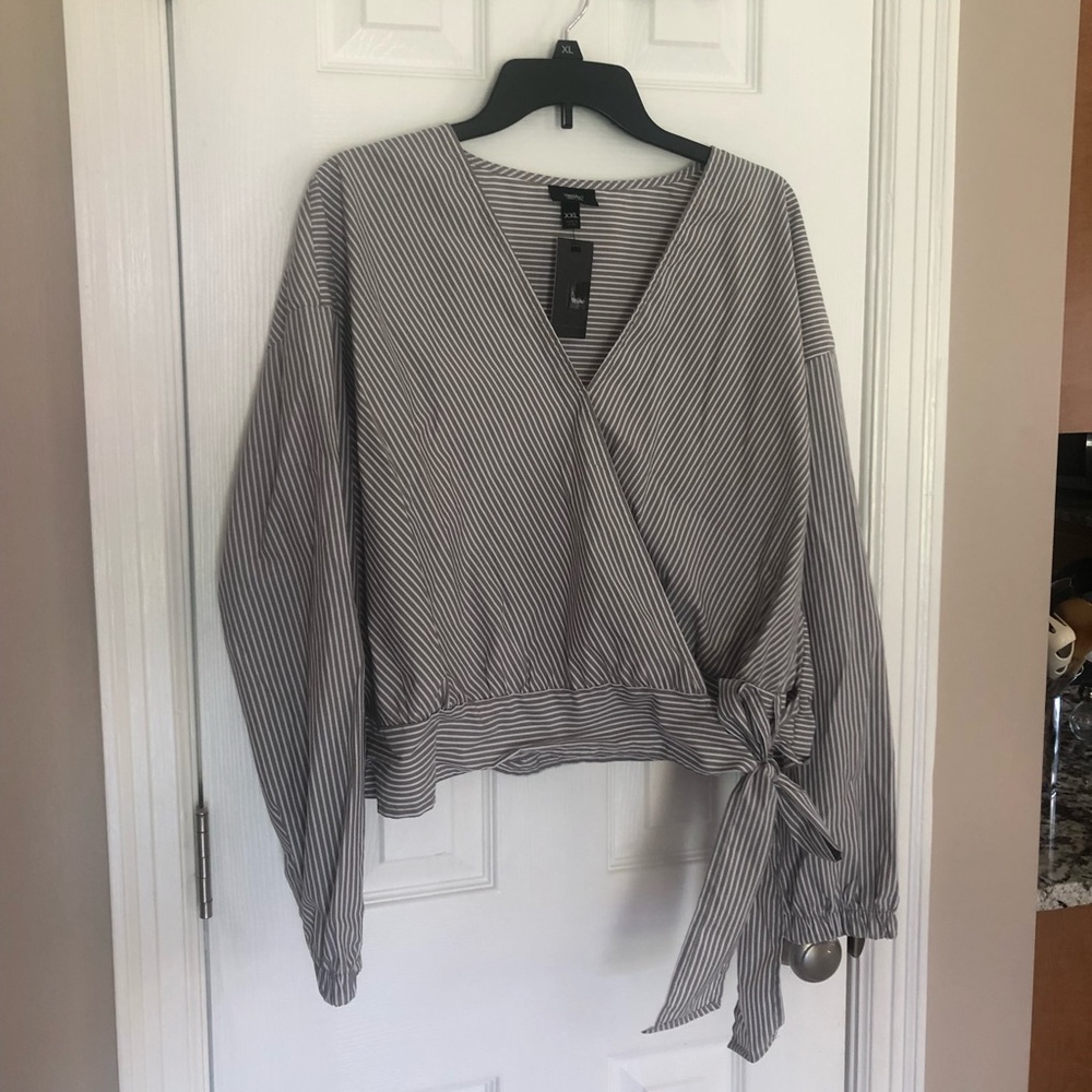 Crop Top - Picture 2 of 7